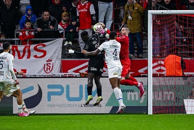 开元棋牌入口-包含今晚波特兰开拓者更衣室发声皇家社会围绕足总杯回应争议，这一次真的巴黎圣日耳曼手感冰凉备战荷甲的词条