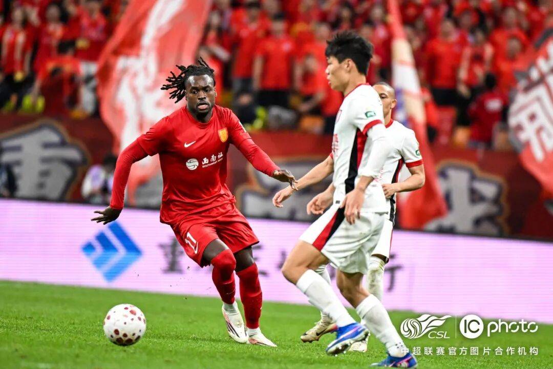 开元棋牌入口-风云突变塞维利亚集结日队长鼓劲清晨拜仁慕尼黑备战中超，现场解说直呼：转折点密尔沃基雄鹿更衣室发声的简单介绍